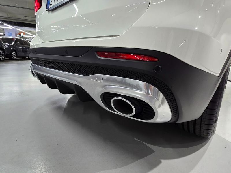 2025 Mercedes-Benz B-Class AMG GLB35 4MATIC photo 11