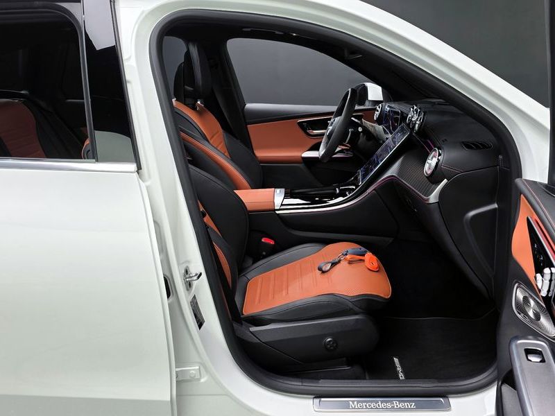2026 Mercedes-Benz C-Class GLC300 4MATIC AMG Line photo 26