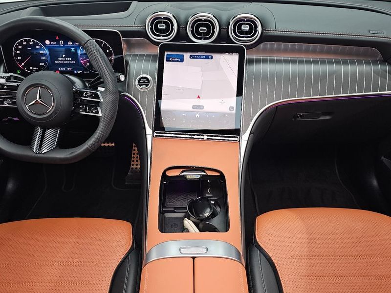 2026 Mercedes-Benz C-Class GLC300 4MATIC AMG Line photo 7