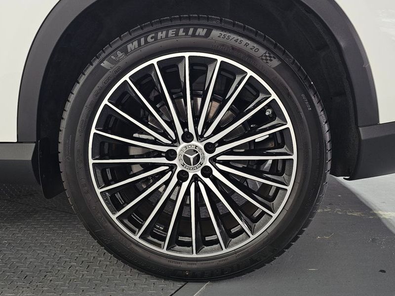 2026 Mercedes-Benz C-Class GLC300 4MATIC AMG Line photo 21
