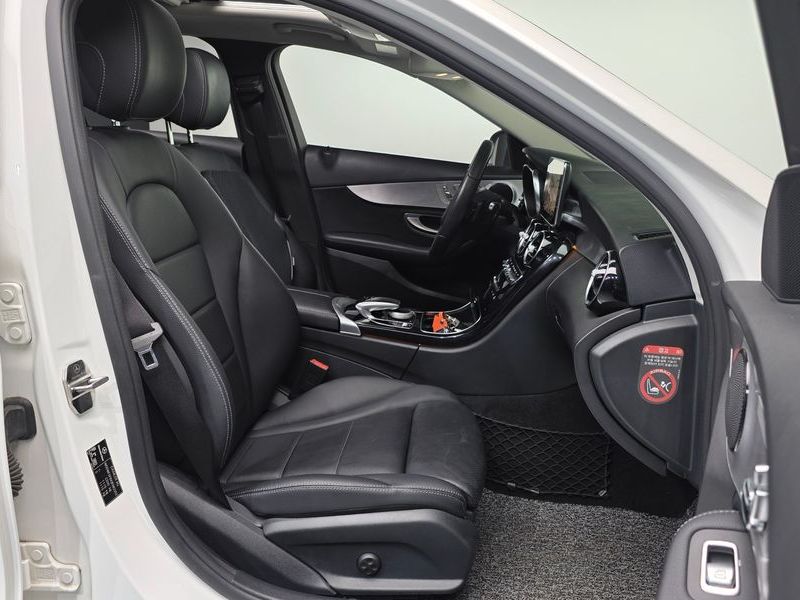 2018 Mercedes-Benz C-Class C220 d 4MATIC photo 10