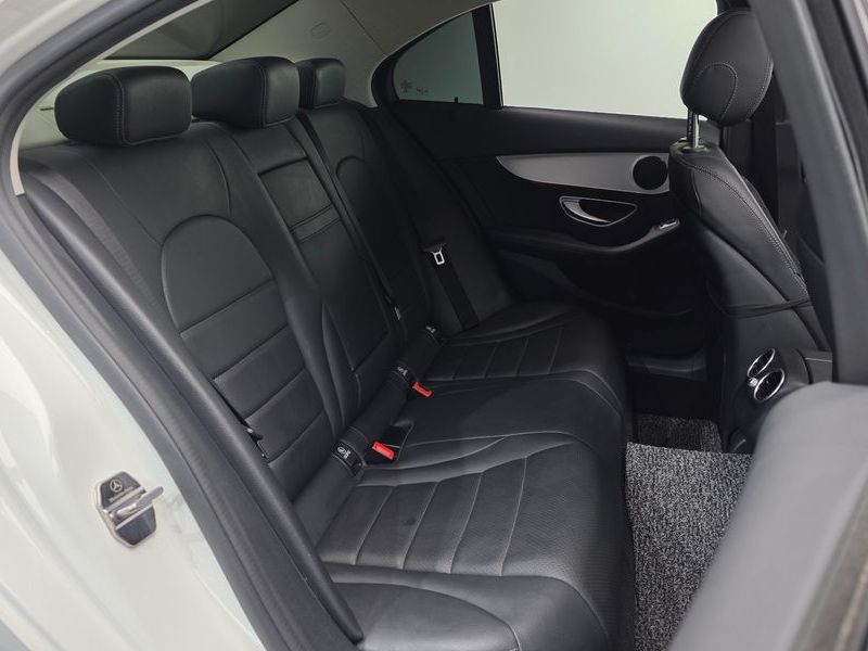 2018 Mercedes-Benz C-Class C220 d 4MATIC photo 12