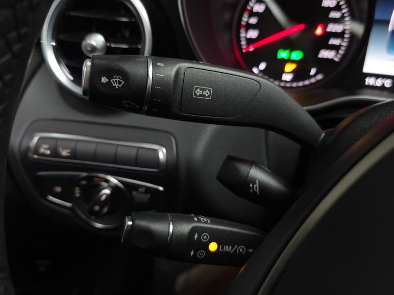 2018 Mercedes-Benz C-Class C220 d 4MATIC photo 19
