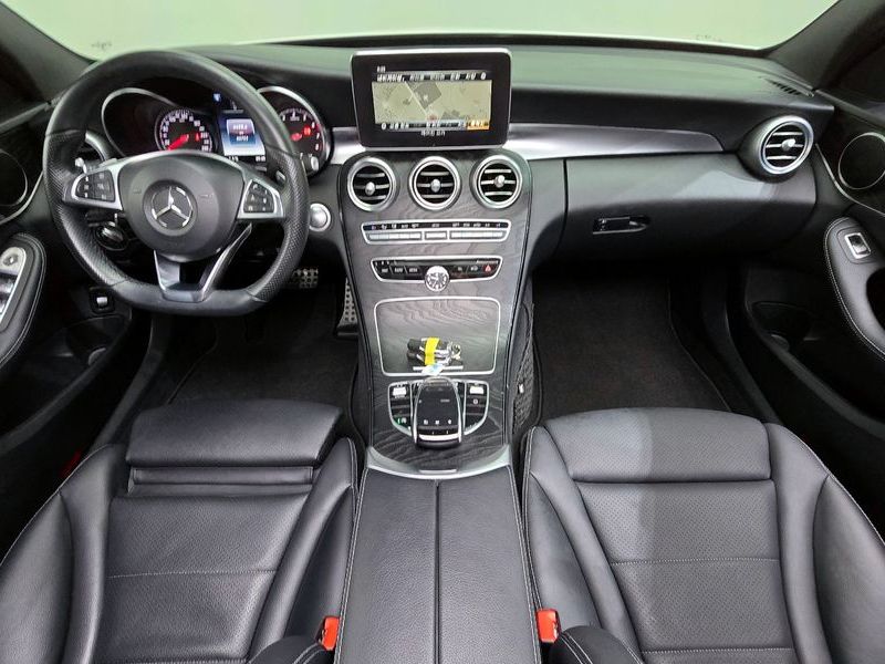 2018 Mercedes-Benz C-Class C200 4MATIC AMG Line photo 7