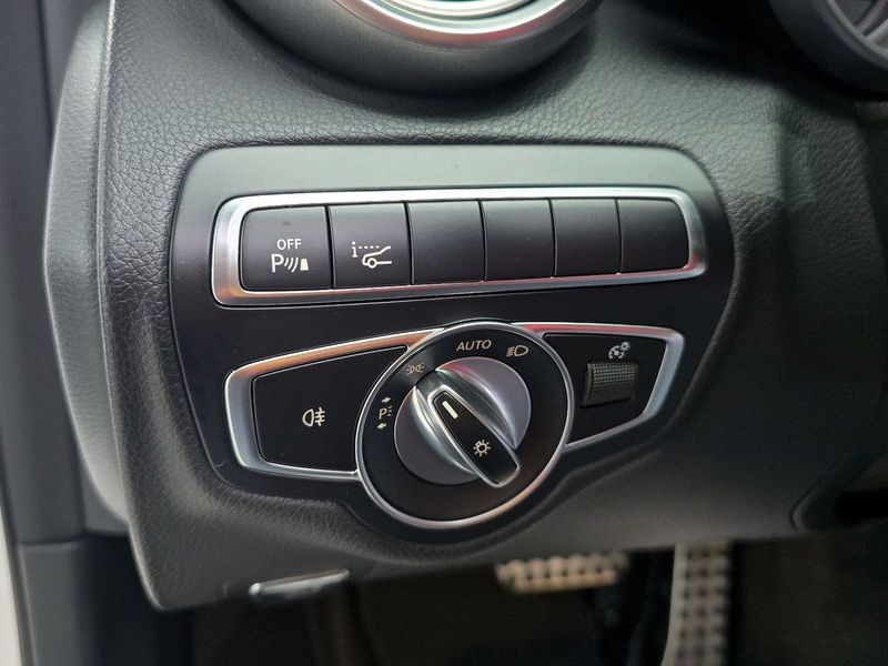 2018 Mercedes-Benz C-Class C200 4MATIC AMG Line photo 20