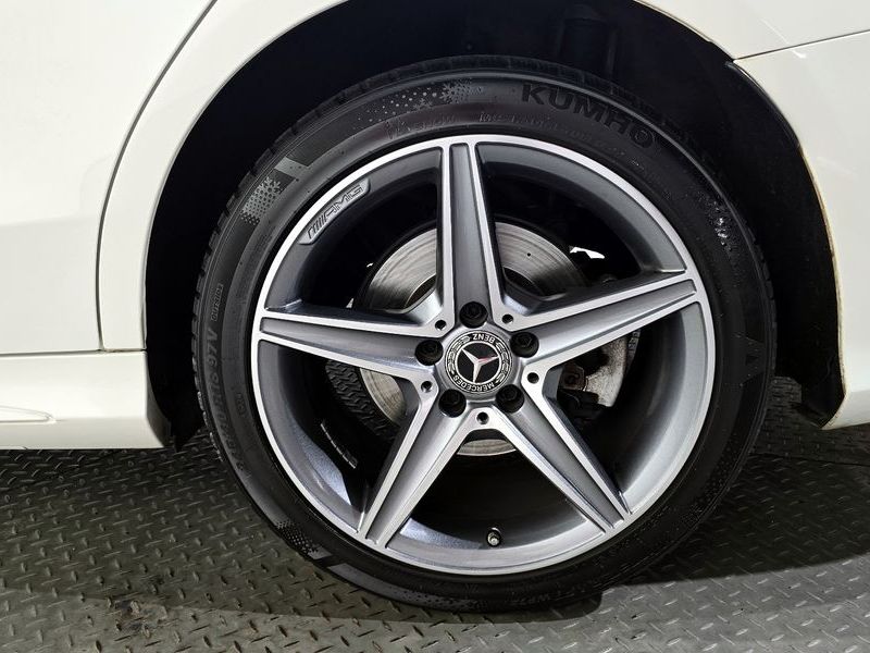 2018 Mercedes-Benz C-Class C200 4MATIC AMG Line photo 21