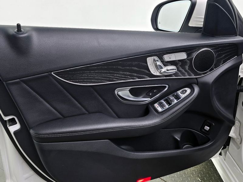 2018 Mercedes-Benz C-Class C200 4MATIC AMG Line photo 24