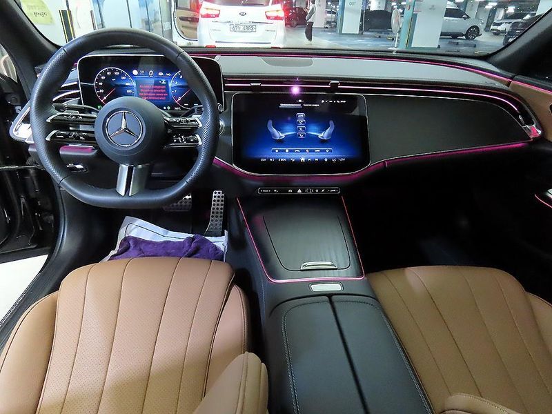 2026 Mercedes-Benz E-Class E200 AMG Line photo 10