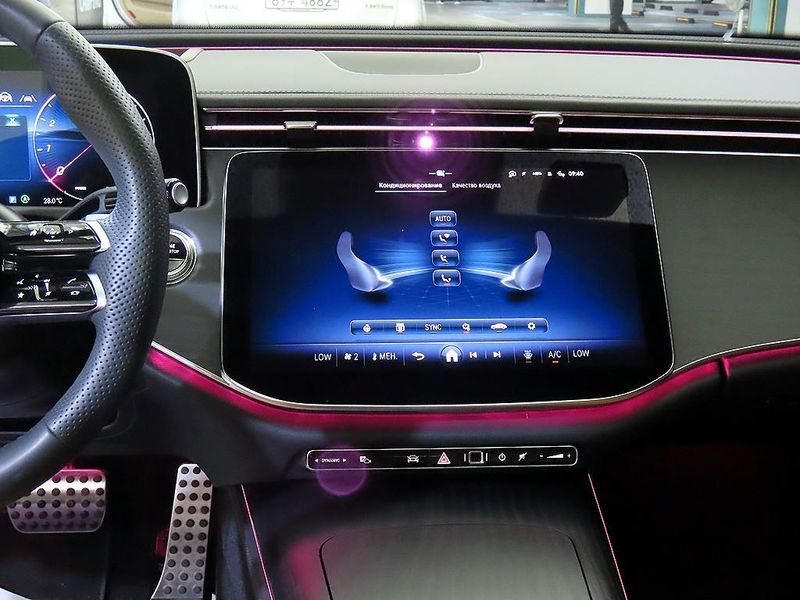 2026 Mercedes-Benz E-Class E200 AMG Line photo 11