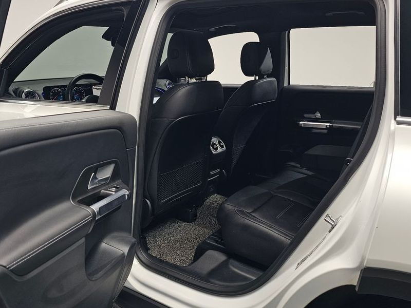 2021 Mercedes-Benz B-Class GLB250 4MATIC photo 11