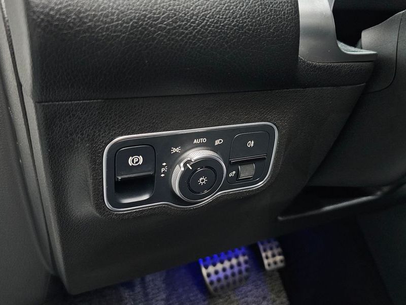 2021 Mercedes-Benz B-Class GLB250 4MATIC photo 17