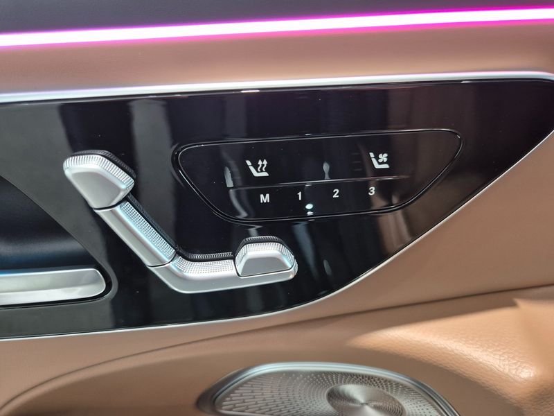 2026 Mercedes-Benz E-Class E450 4MATIC Exclusive photo 12