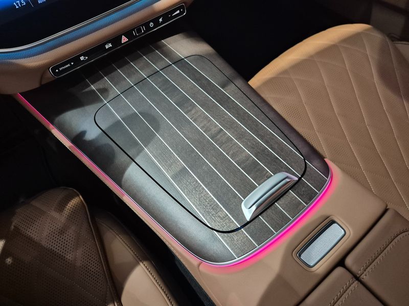 2026 Mercedes-Benz E-Class E450 4MATIC Exclusive photo 18