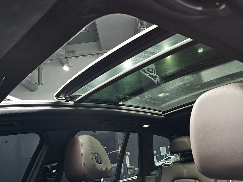 2021 BMW X3 xDrive 20i M sports Online Exclusive Edition photo 16