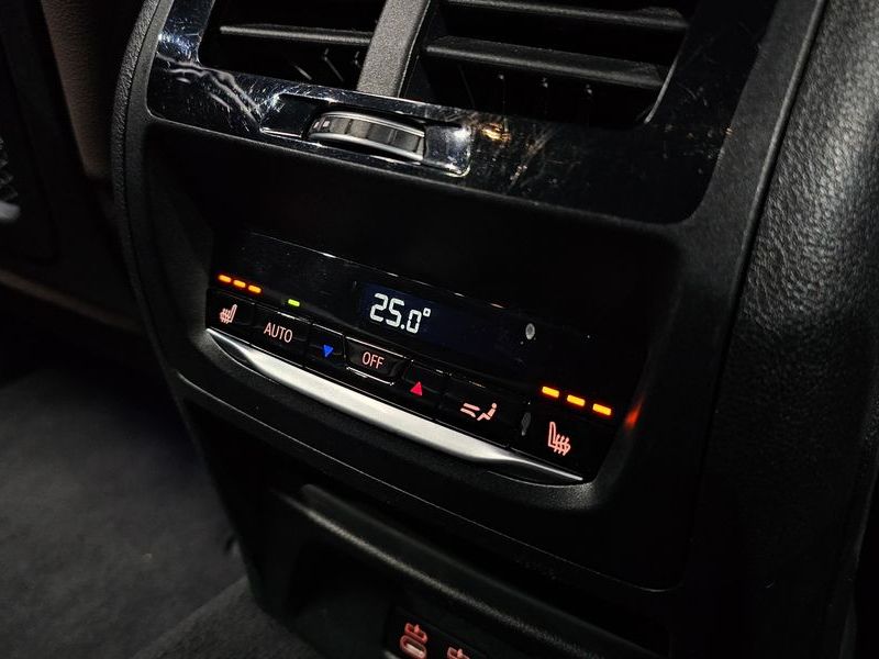 2021 BMW X3 xDrive 20i M sports Online Exclusive Edition photo 19