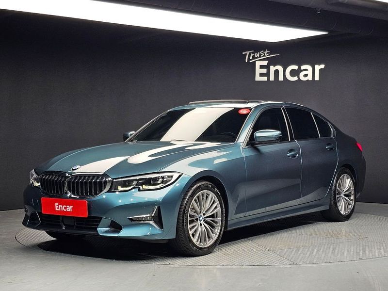 2021 BMW 3 Series 320i Luxury photo 1