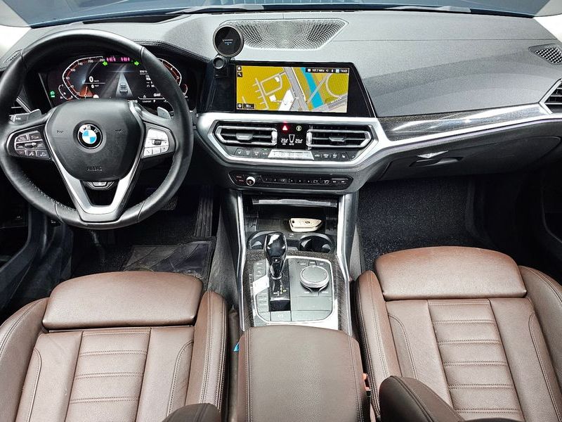 2021 BMW 3 Series 320i Luxury photo 7