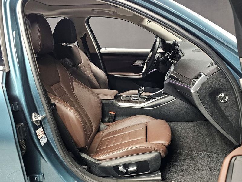 2021 BMW 3 Series 320i Luxury photo 10