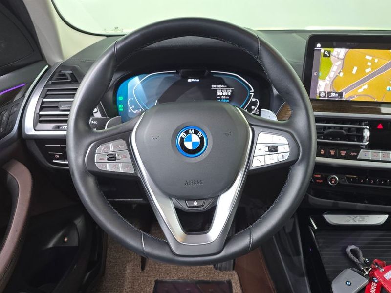 2022 BMW X3 xDrive 30e photo 13