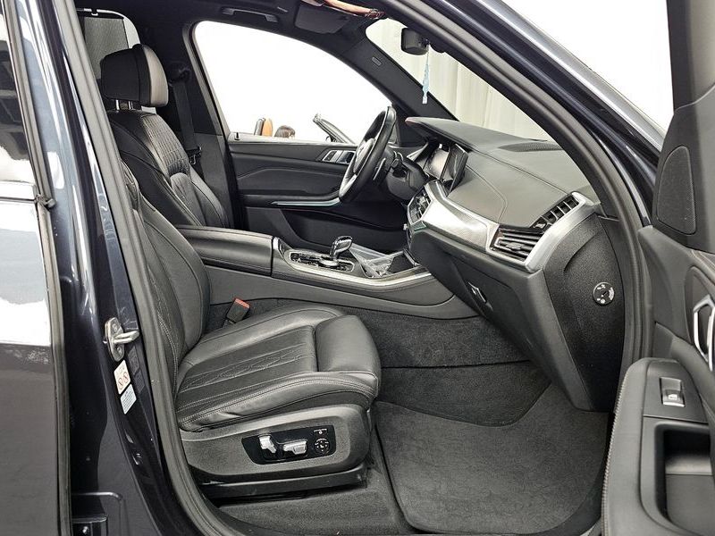 2022 BMW X5 xDrive 40i M Sport photo 11