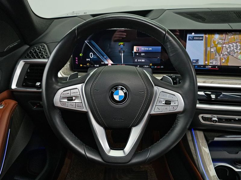 2023 BMW X7 xDrive 40i Design Pure Excellence 6-Seater photo 13