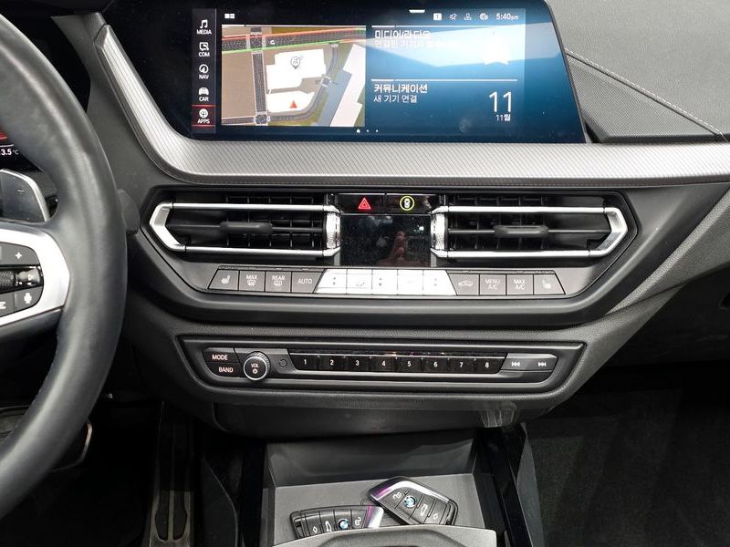 2023 BMW 1 Series 120i M Sports photo 14