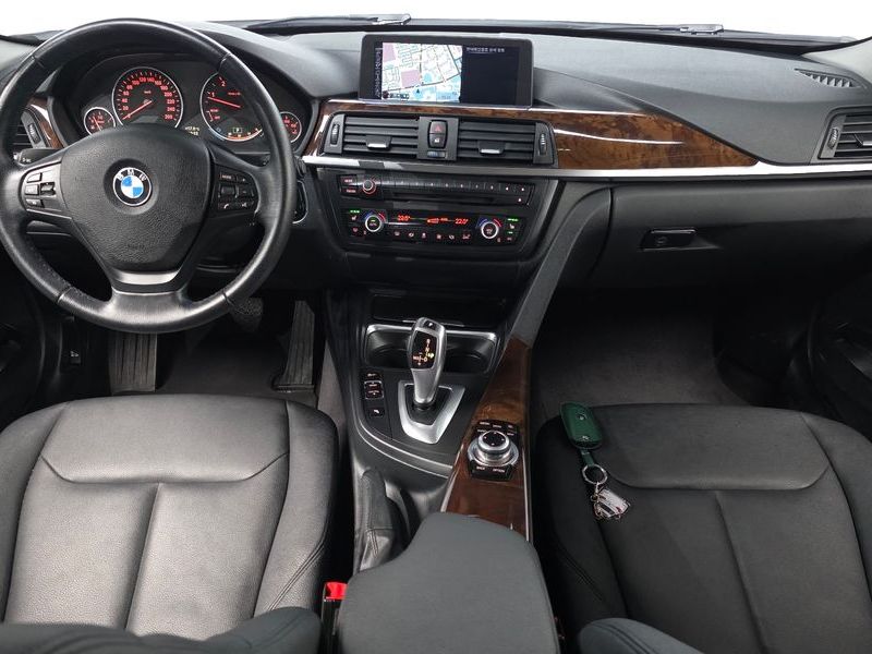 2013 BMW 3 Series 320d photo 7