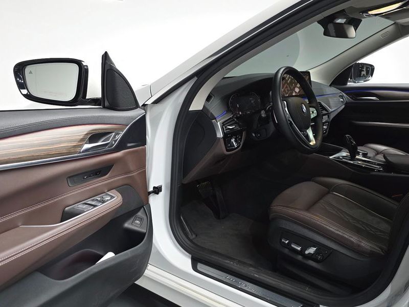 2023 BMW 6 Series 620d Luxury photo 10