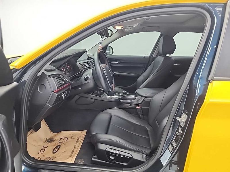2015 BMW 1 Series 118d Sport 5Door photo 11