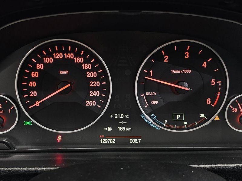 2013 BMW 3 Series 320d xDrive photo 8