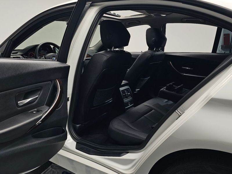2013 BMW 3 Series 320d xDrive photo 11