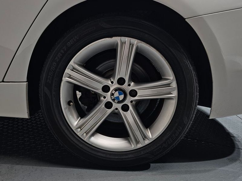 2013 BMW 3 Series 320d xDrive photo 21