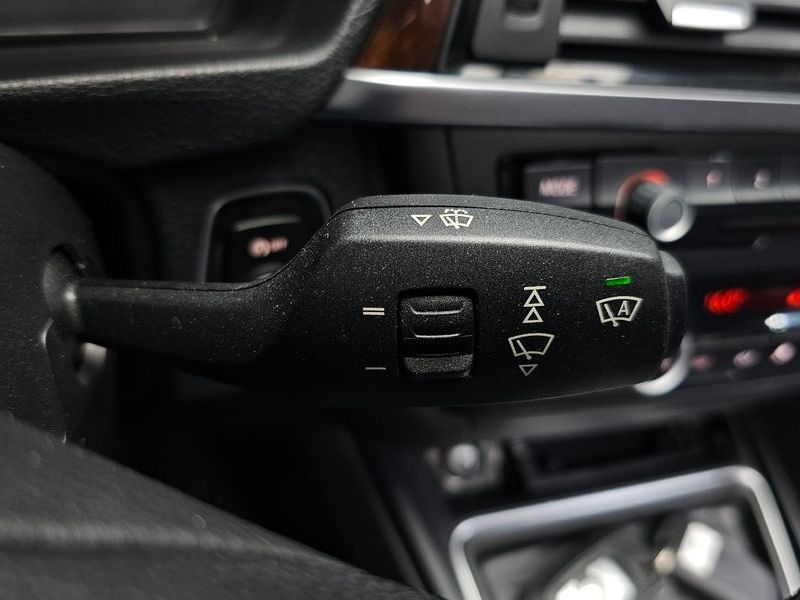 2013 BMW 3 Series 320d xDrive photo 27