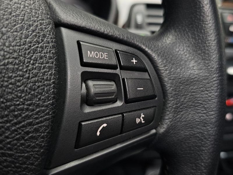 2013 BMW 3 Series 320d xDrive photo 28
