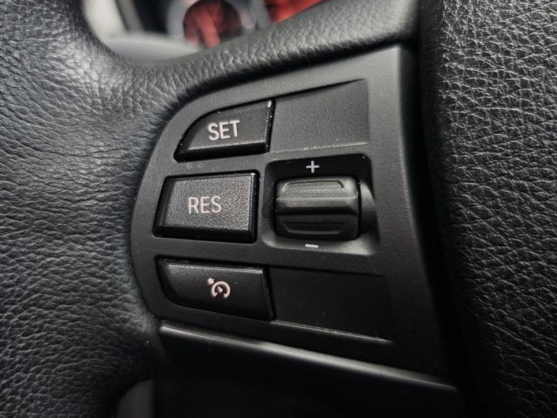 2013 BMW 3 Series 320d xDrive photo 30