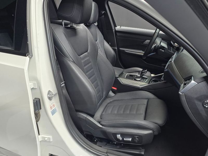2021 BMW 3 Series 330e M Sport photo 12