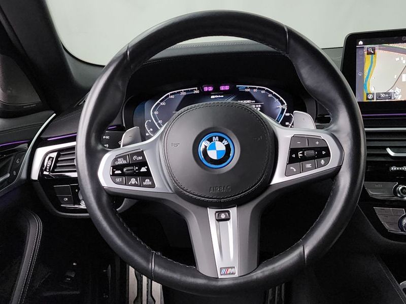 2023 BMW 5 Series 530e M Sport photo 13