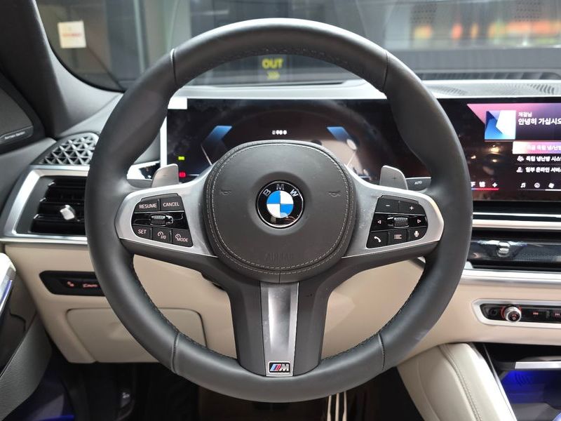 2025 BMW X6 xDrive40i M Sport photo 13