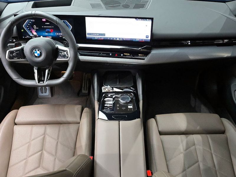 2024 BMW 5 Series 520i M Sport photo 7