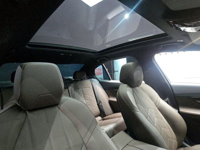 2024 BMW 5 Series 520i M Sport photo 19
