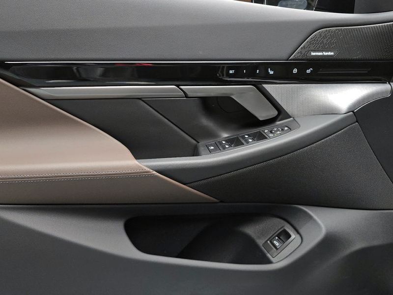 2024 BMW 5 Series 520i M Sport photo 24