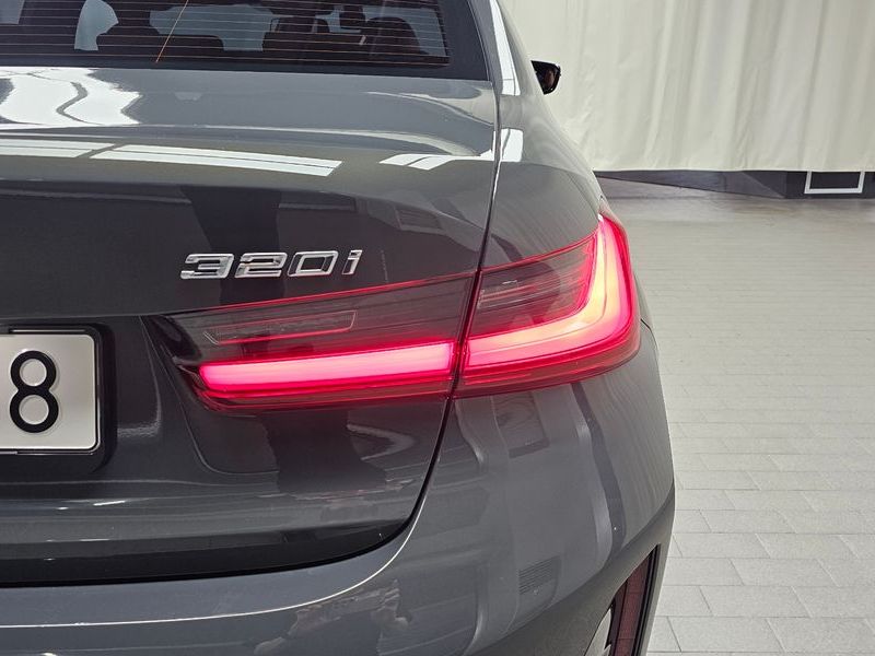 2025 BMW 3 Series 320i M Sport photo 23