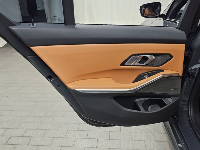 2025 BMW 3 Series 320i M Sport photo 25