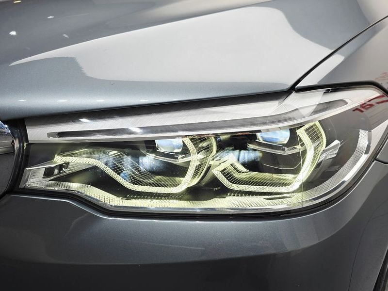 2018 BMW 5 Series 530i xDrive Luxury Plus photo 22