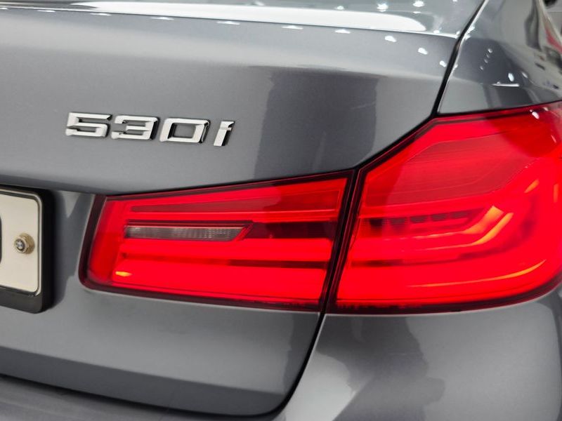 2018 BMW 5 Series 530i xDrive Luxury Plus photo 23