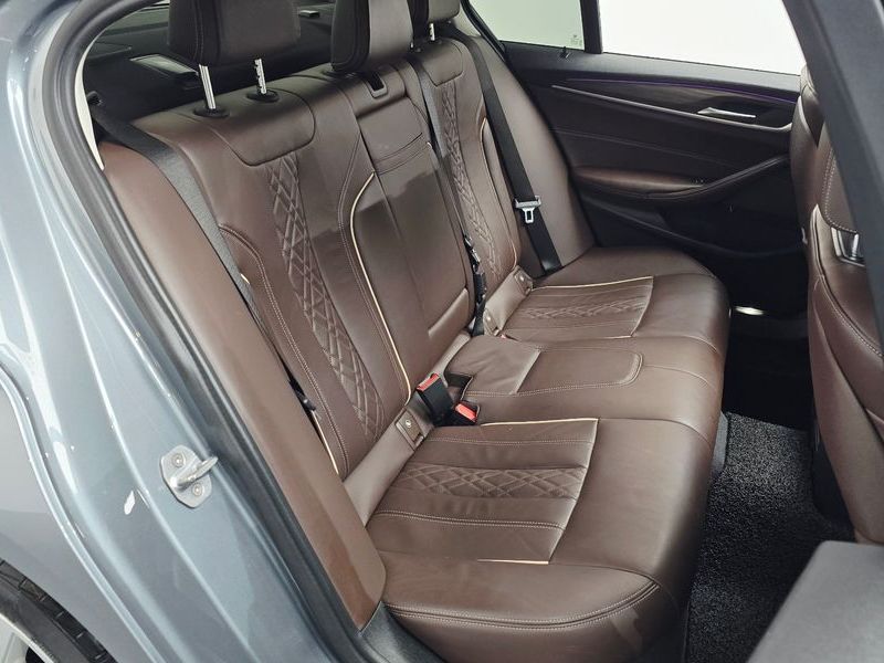 2018 BMW 5 Series 530i xDrive Luxury Plus photo 26