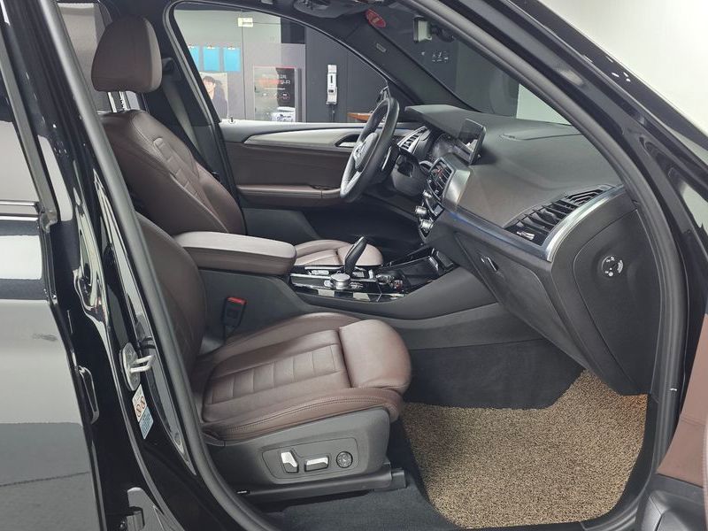 2021 BMW X3 xDrive 30e M Sport photo 11