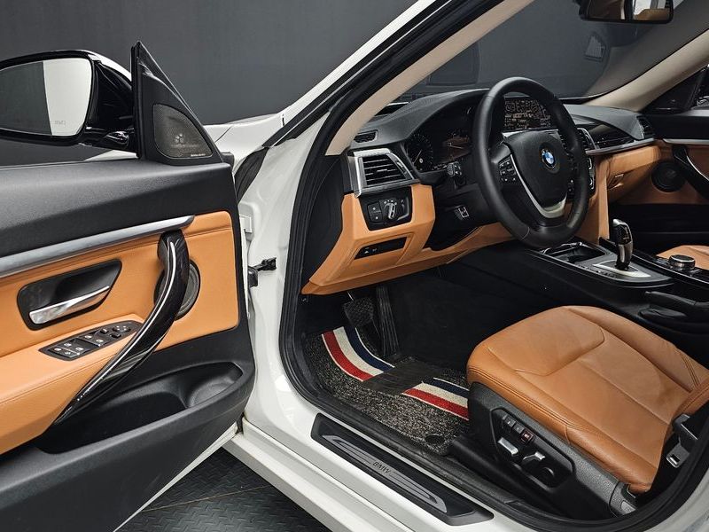2020 BMW 3 Series GT 320d Luxury photo 11