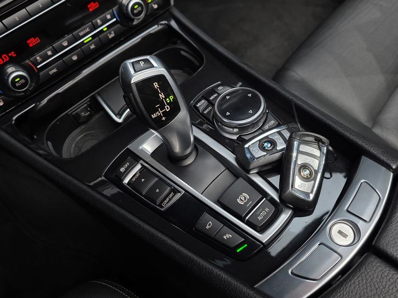 2014 BMW 5 Series GT ED Edition photo 9