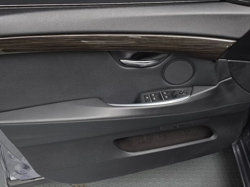 2014 BMW 5 Series GT ED Edition photo 26